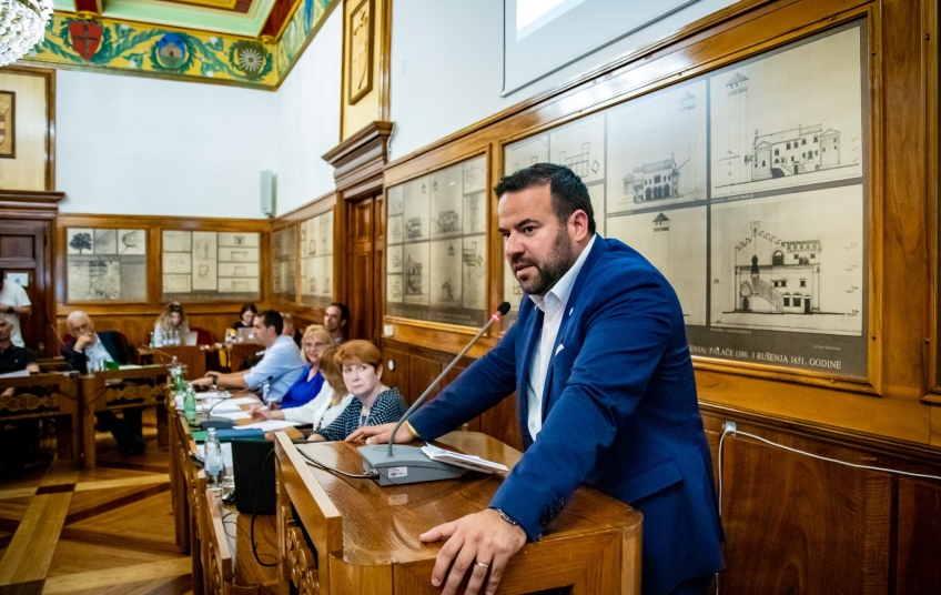 Možemo! Pula: Ponašanje gradonačelnika Zoričića na sjednici Gradskog vijeća bilo je NECIVILIZIRANO I NEPRISTOJNO